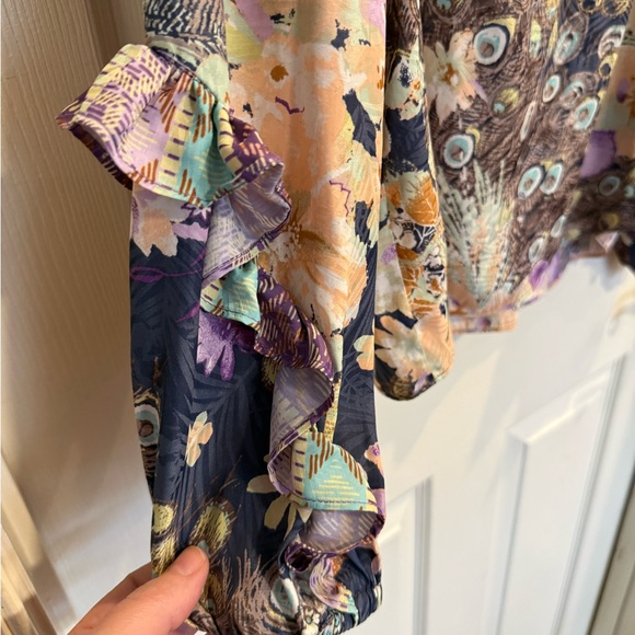 Current Air Peacock Floral Patterned Long Sleeve Top - Picture 3 of 8